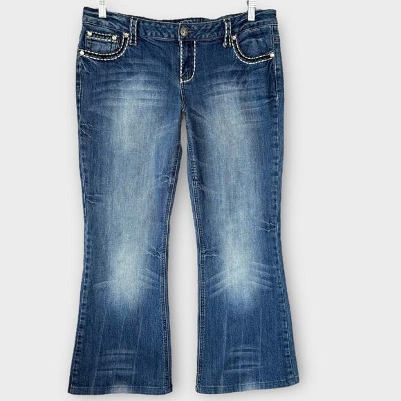 Vanity Premium Embellished Bootcut Mid Rise Blue Washed Jeans Stretchy Size 32W - Picture 1 of 14